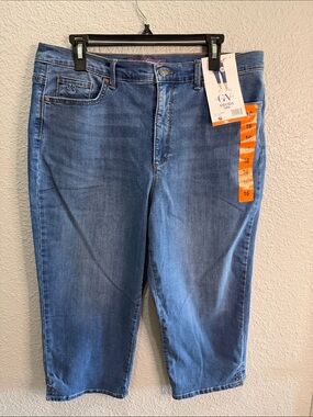 Gloria Vanderbilt Amanda Mid-Blue Cropped Denim Jeans size 16 NEW
